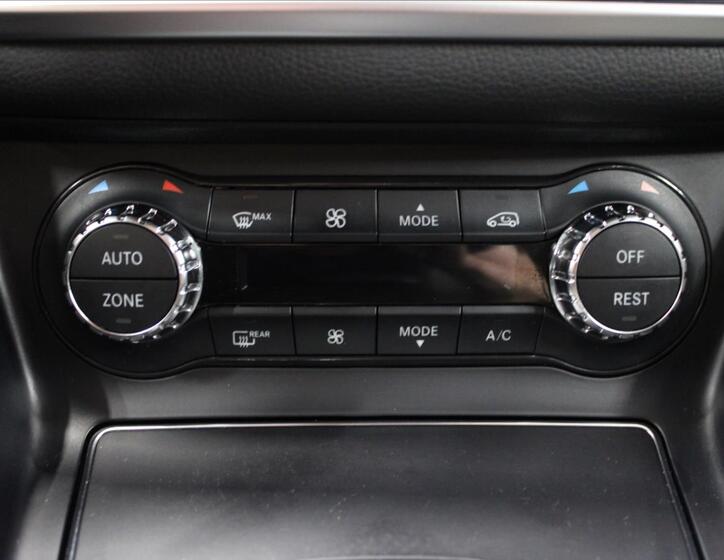 Mercedes-Benz CLA 27