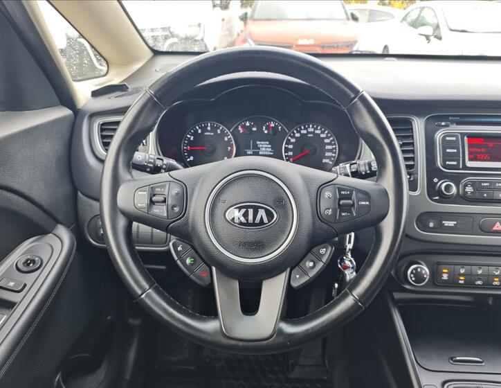 KIA Carens 17