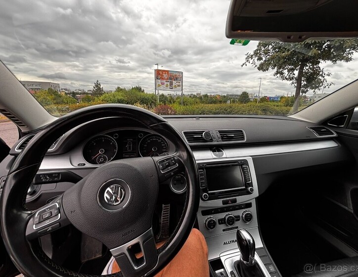 Volkswagen Passat 10