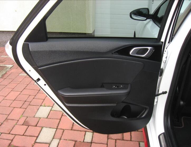 KIA ProCeed 15