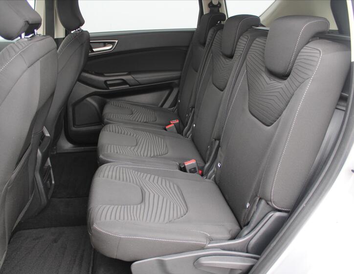Ford S-MAX 12