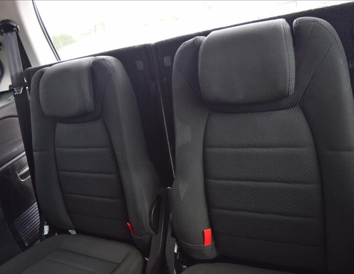 Ford Galaxy 29