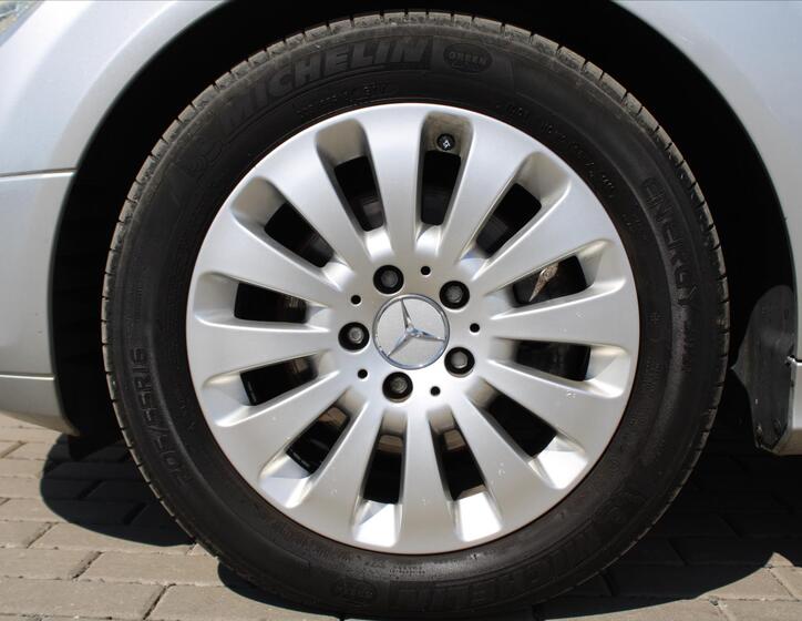 Mercedes-Benz Třídy C 9