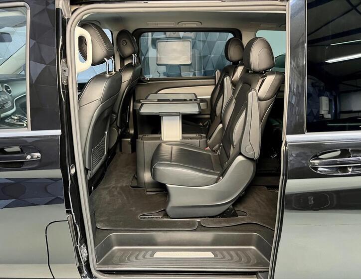 Mercedes-Benz Třídy V 12