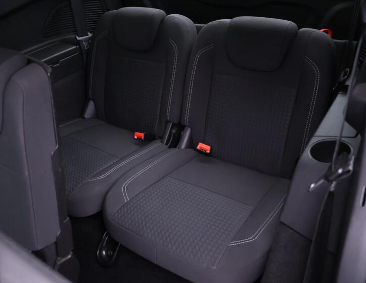 Ford Grand C-MAX 17