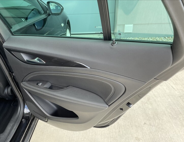 Opel Insignia 22