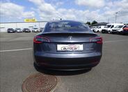 Tesla Model 3 4