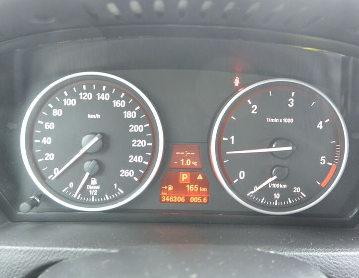 BMW X5 25