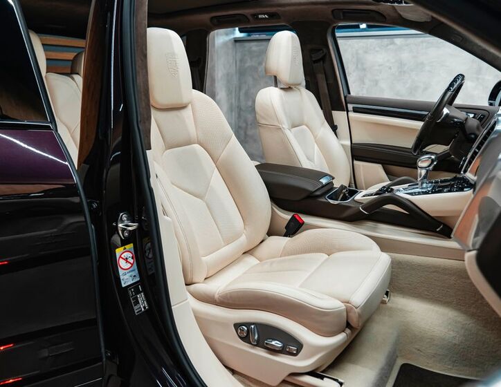 Porsche Cayenne 25
