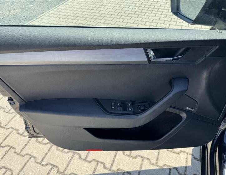 Škoda Superb 24