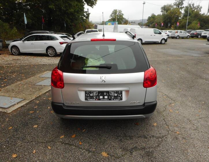 Peugeot 207 6