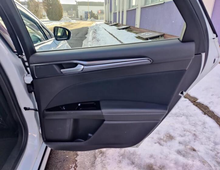 Ford Mondeo 18