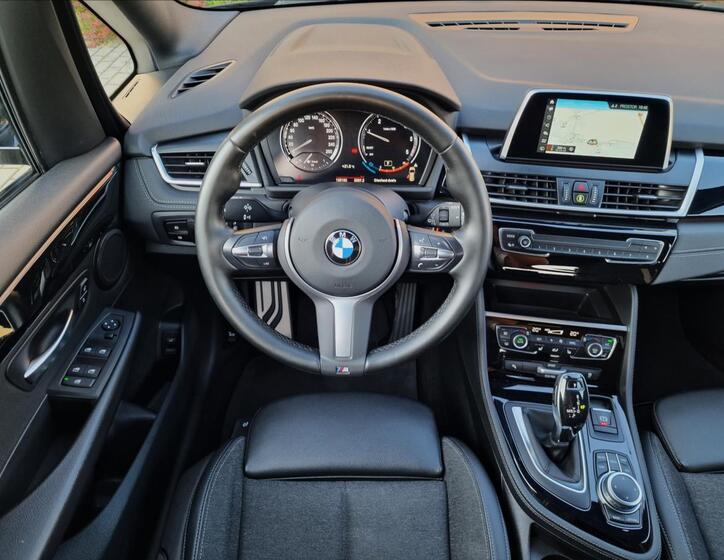 BMW Řada 2 12