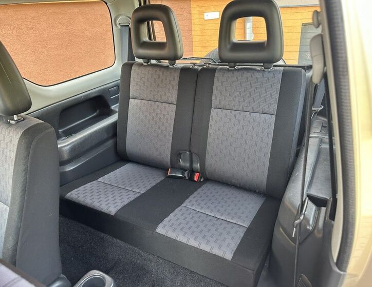 Suzuki Jimny 15