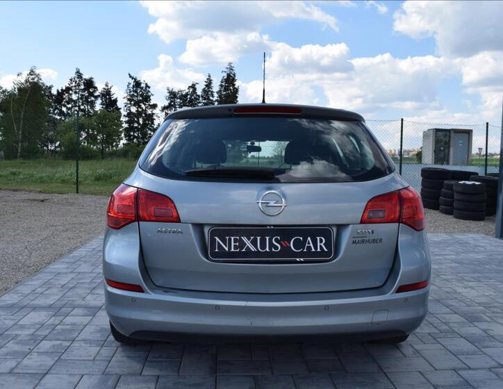 Opel Astra 6