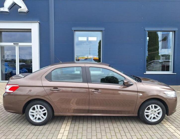 Peugeot 301 6