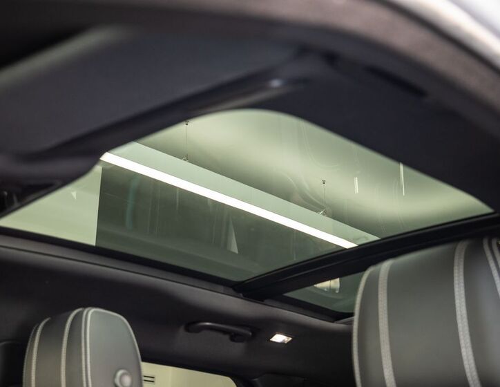Land Rover Range Rover Velar 15