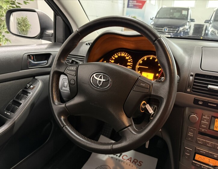 Toyota Avensis 20