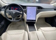 Tesla Model S 9