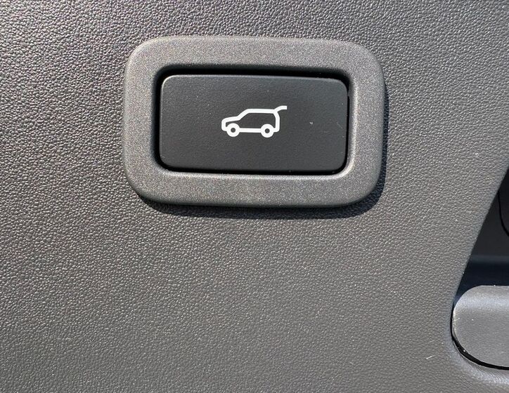 Jaguar F-Pace 19