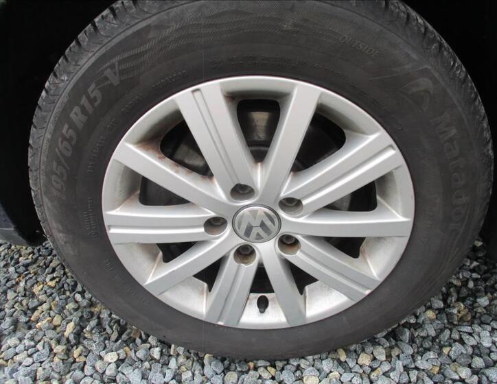 Volkswagen Golf 16