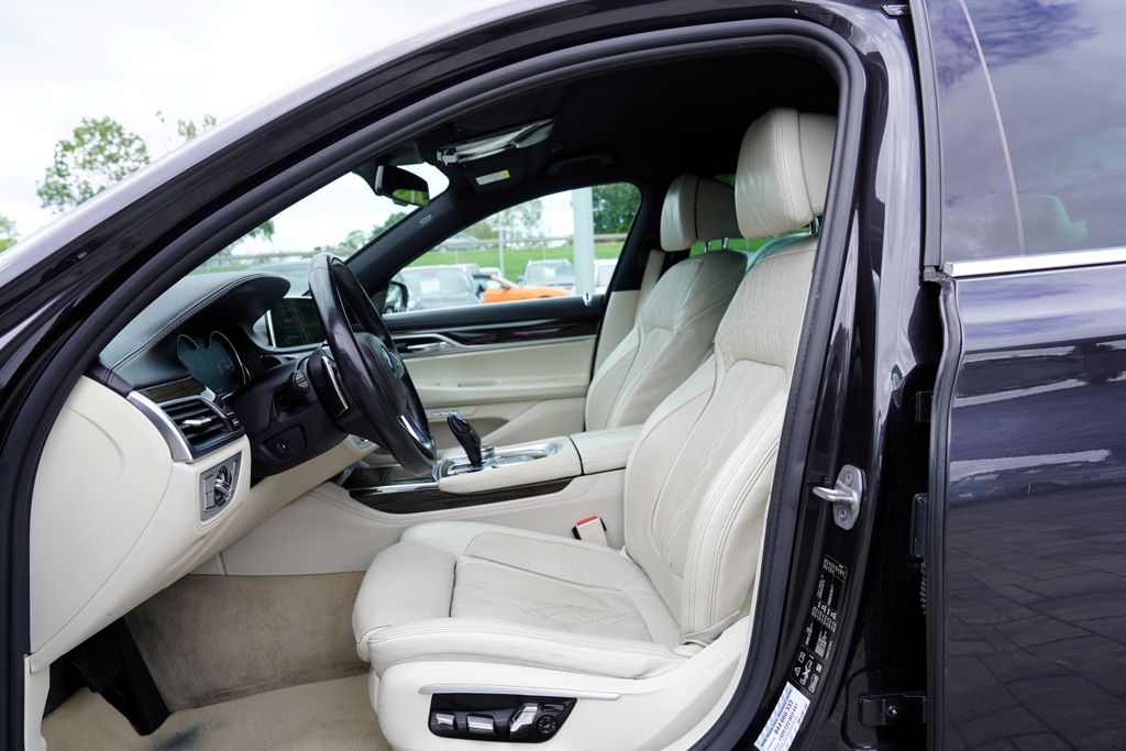 BMW Řada 7