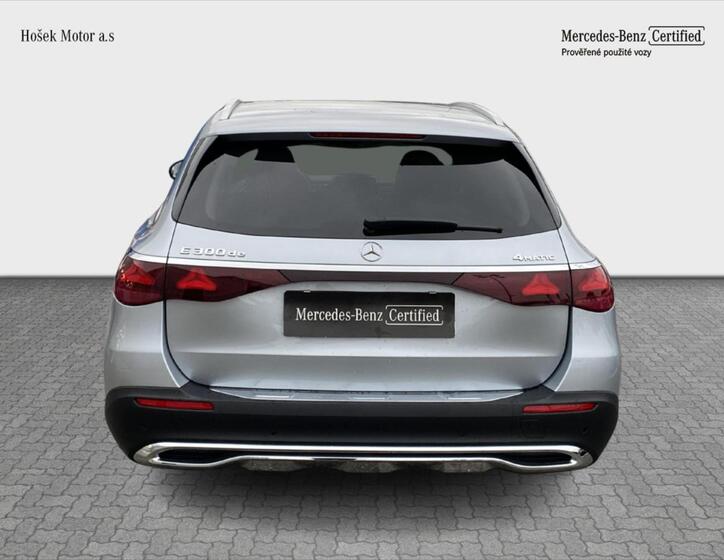 Mercedes-Benz Třídy E 4