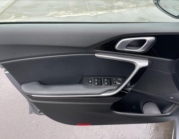 KIA ProCeed 14
