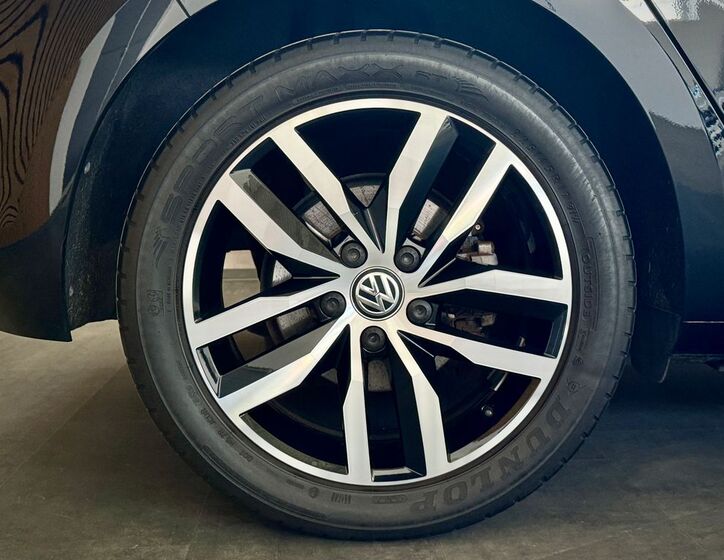 Volkswagen Golf 9