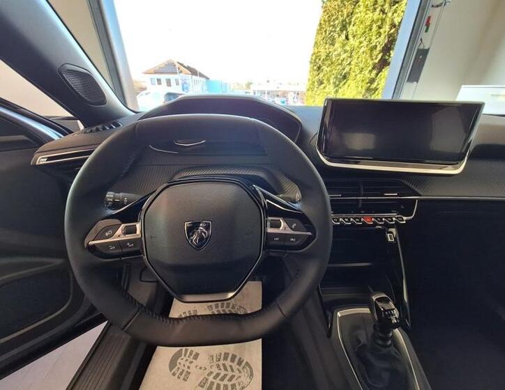 Peugeot 2008 16