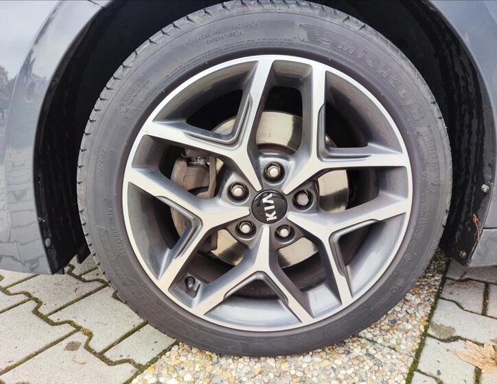 KIA ProCeed 37