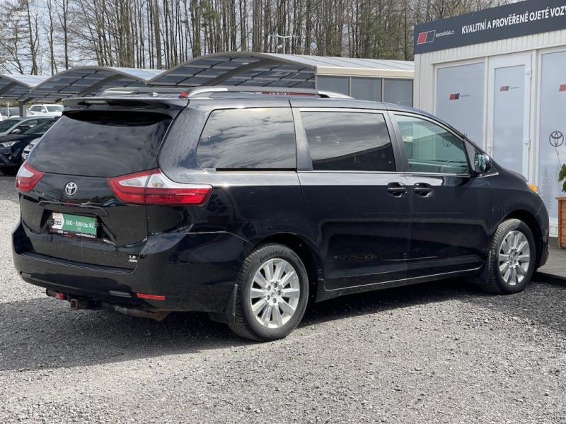 Toyota Sienna