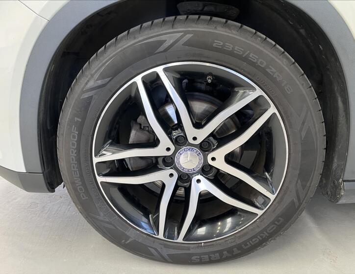 Mercedes-Benz GLA 30