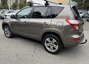 Toyota RAV4 6