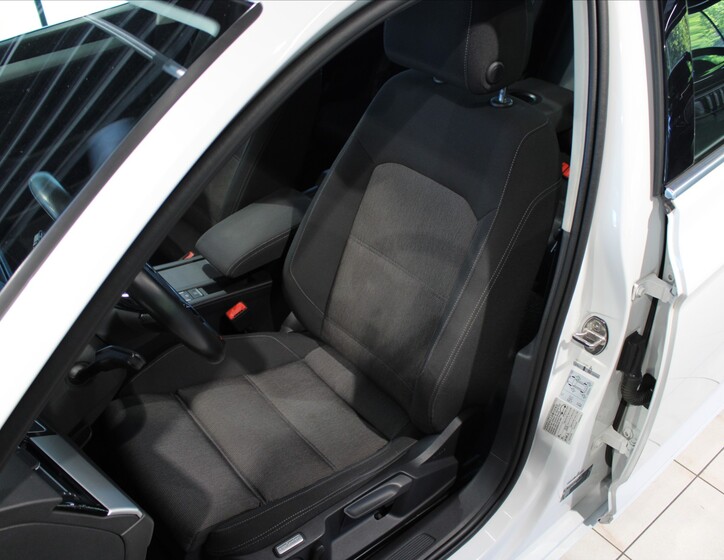 Volkswagen Passat 8