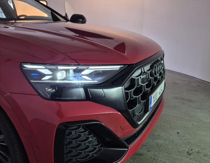 Audi Q8 14