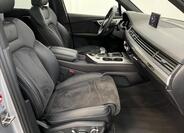 Audi Q7 24