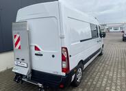 Nissan Interstar 5