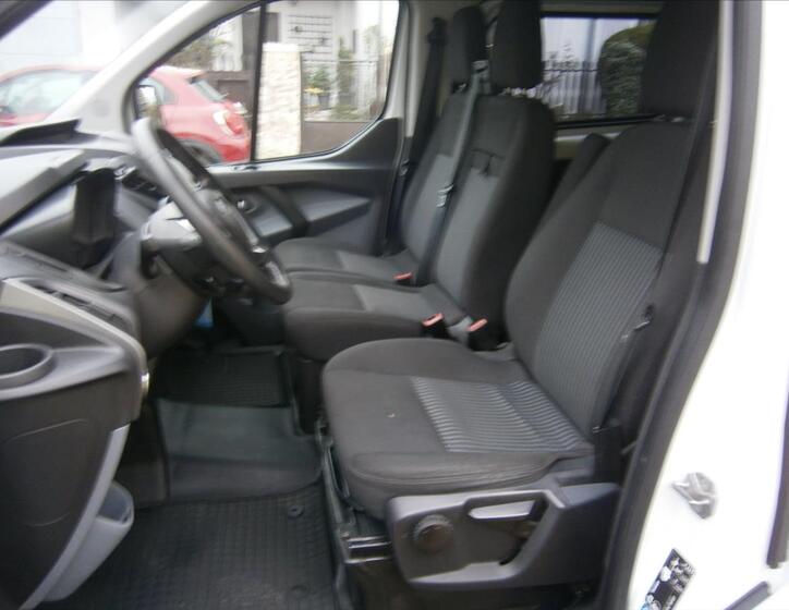 Ford Transit Custom 12