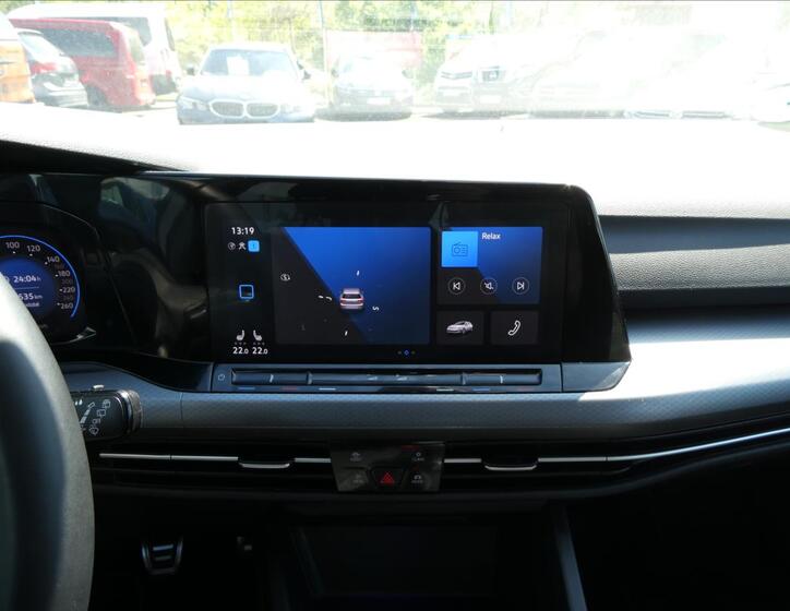 Volkswagen Golf 30