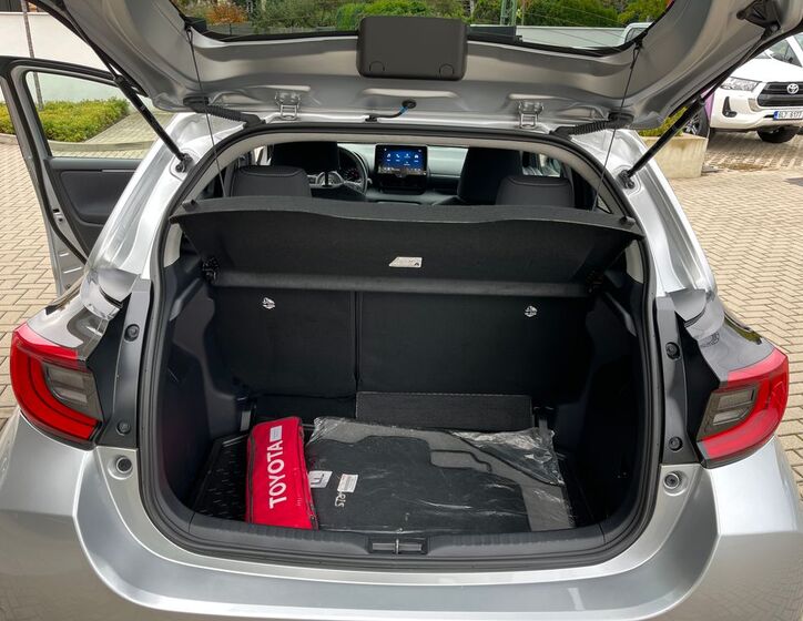Toyota Yaris 27