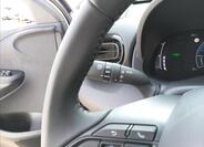 Toyota Yaris Cross 16