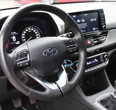 Hyundai i30 25