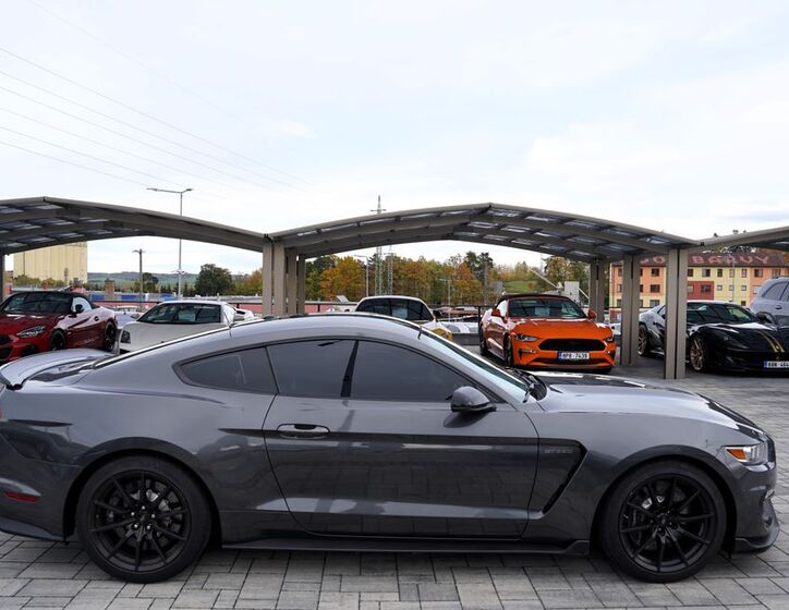 Ford Mustang 7