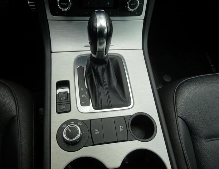 Volkswagen Touareg 27
