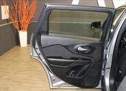Jeep Cherokee 15