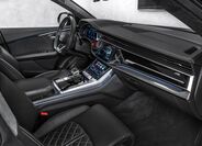 Audi SQ8 16