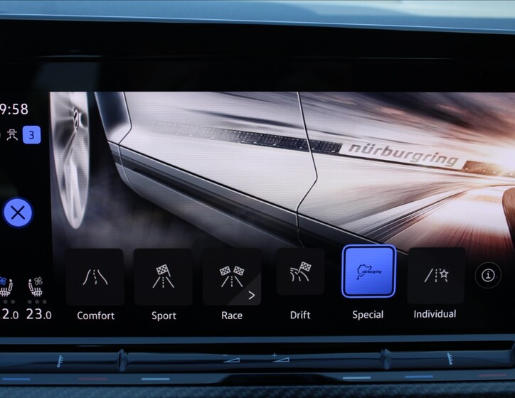 Volkswagen Golf 23