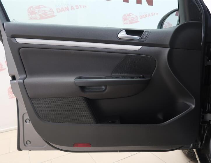 Volkswagen Golf 9