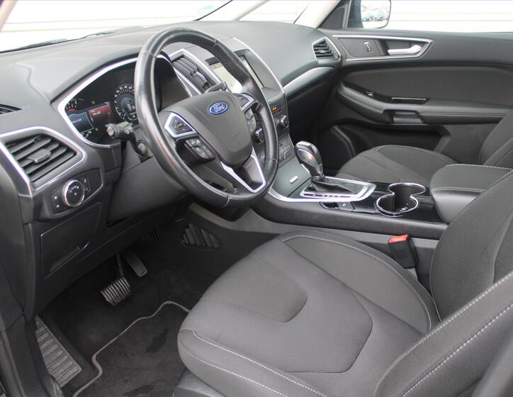 Ford S-MAX 11
